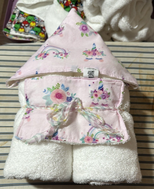 Hooded towel and rag set